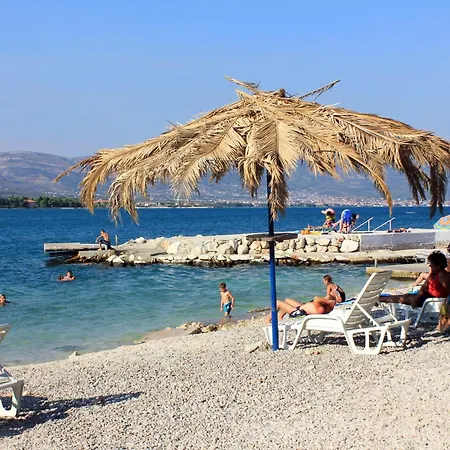 Διαμέρισμα Family-friendly With Swimming Pool Mastrinka, Ciovo - 23984 Τρογκίρ