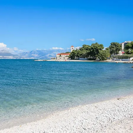 Family-friendly With Swimming Pool Mastrinka, Ciovo - 23984 Διαμέρισμα Τρογκίρ