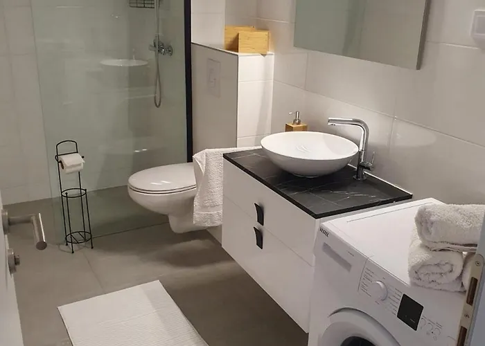Apartamento Family-friendly With Swimming Pool Mastrinka, Ciovo - 23984 *