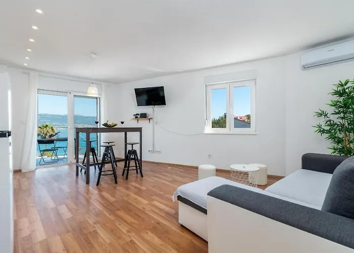 Family-friendly With Swimming Pool Mastrinka, Ciovo - 23984 * Trogir
