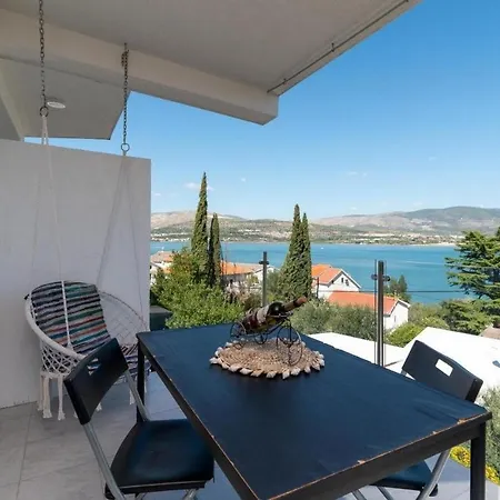 Family-friendly With Swimming Pool Mastrinka, Ciovo - 23984 Апартаменти Трогір