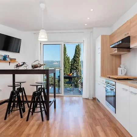 Apartment Family-friendly With Swimming Pool Mastrinka, Ciovo - 23984 Trogir