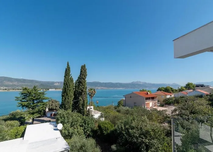 Appartement Family-friendly With Swimming Pool Mastrinka, Ciovo - 23984 Trogir