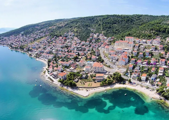 Appartement Family-friendly With Swimming Pool Mastrinka, Ciovo - 23984