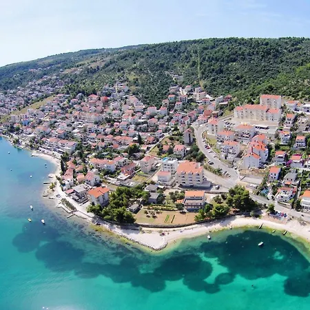 Apartment Family-friendly With Swimming Pool Mastrinka, Ciovo - 23984